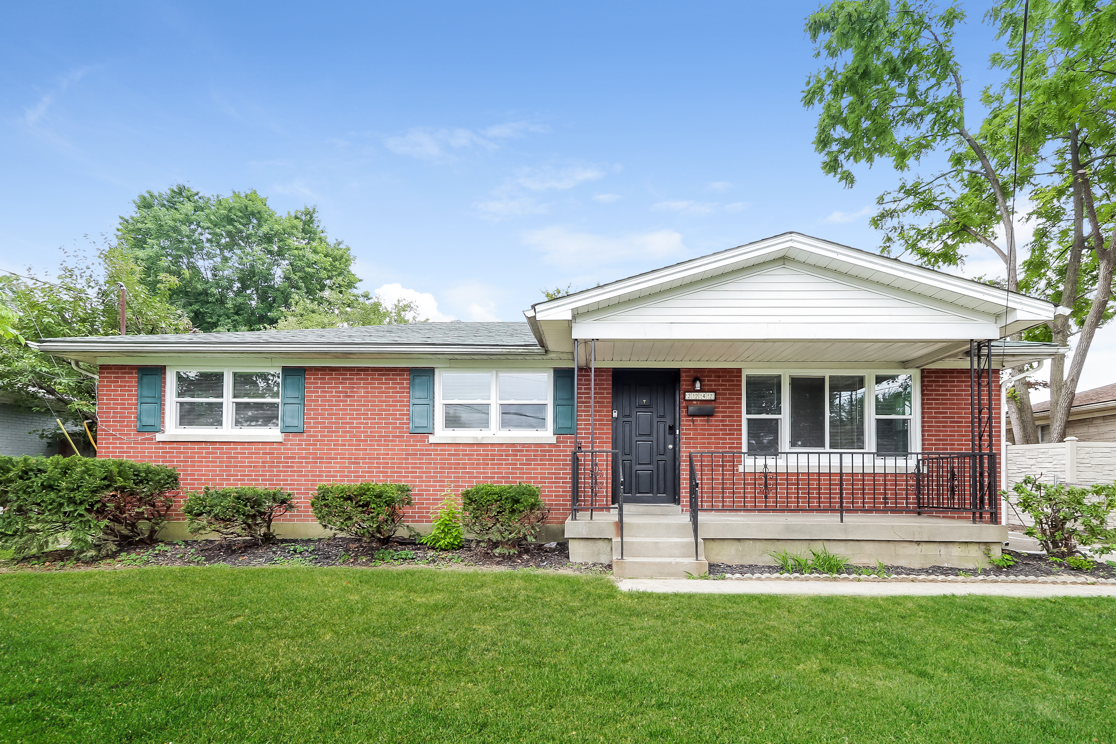 2242 THISTLEDAWN DR Louisville, KY 40216